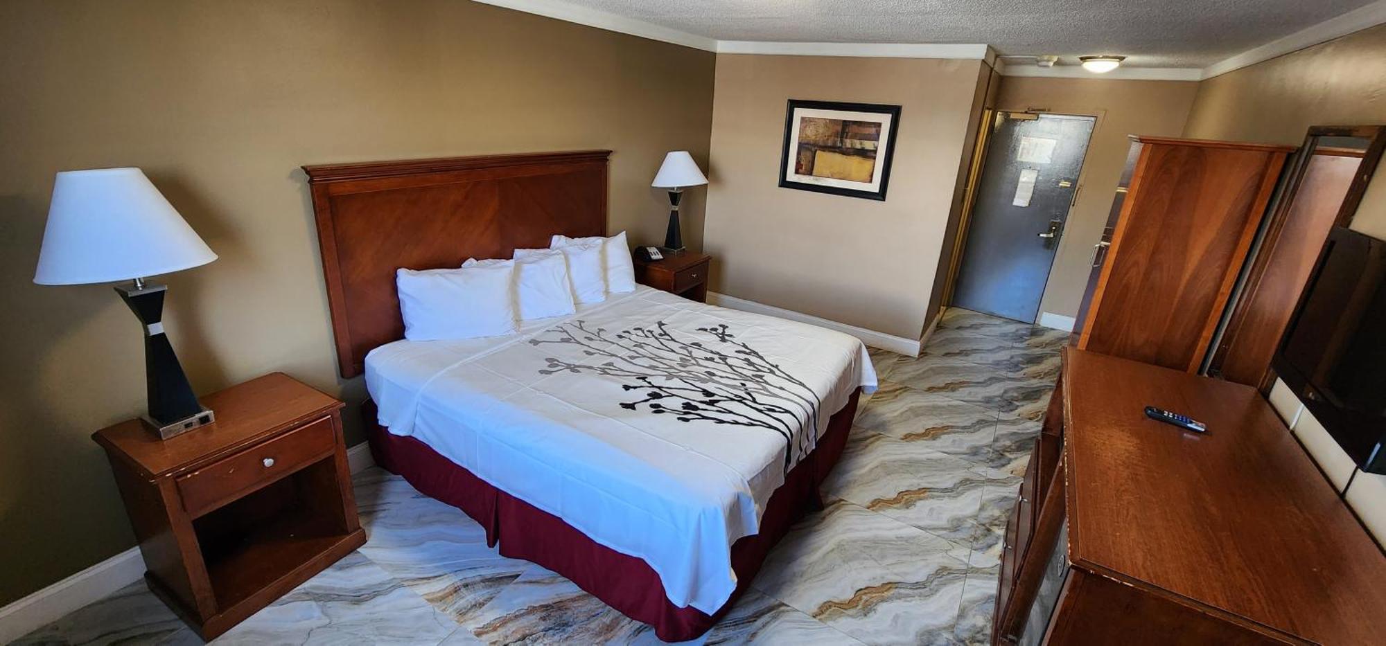 Town House Inn And Suites Elmwood Park Екстериор снимка