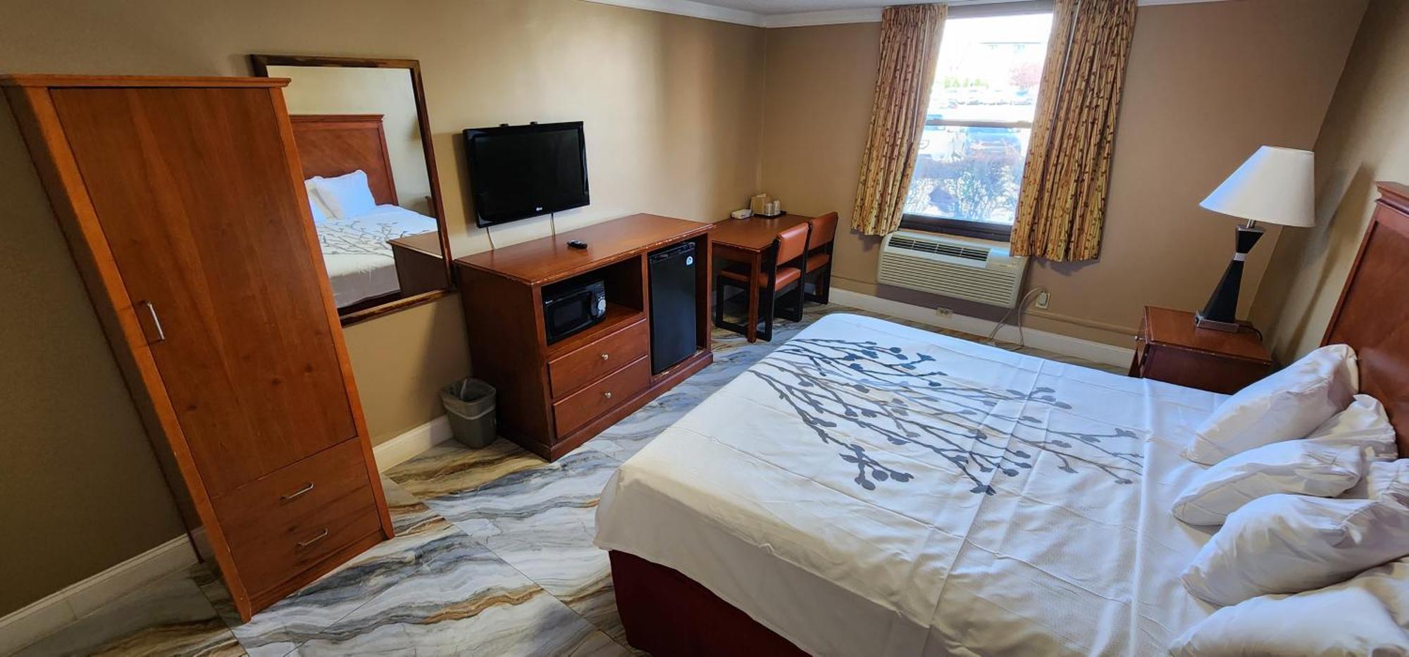 Town House Inn And Suites Elmwood Park Екстериор снимка