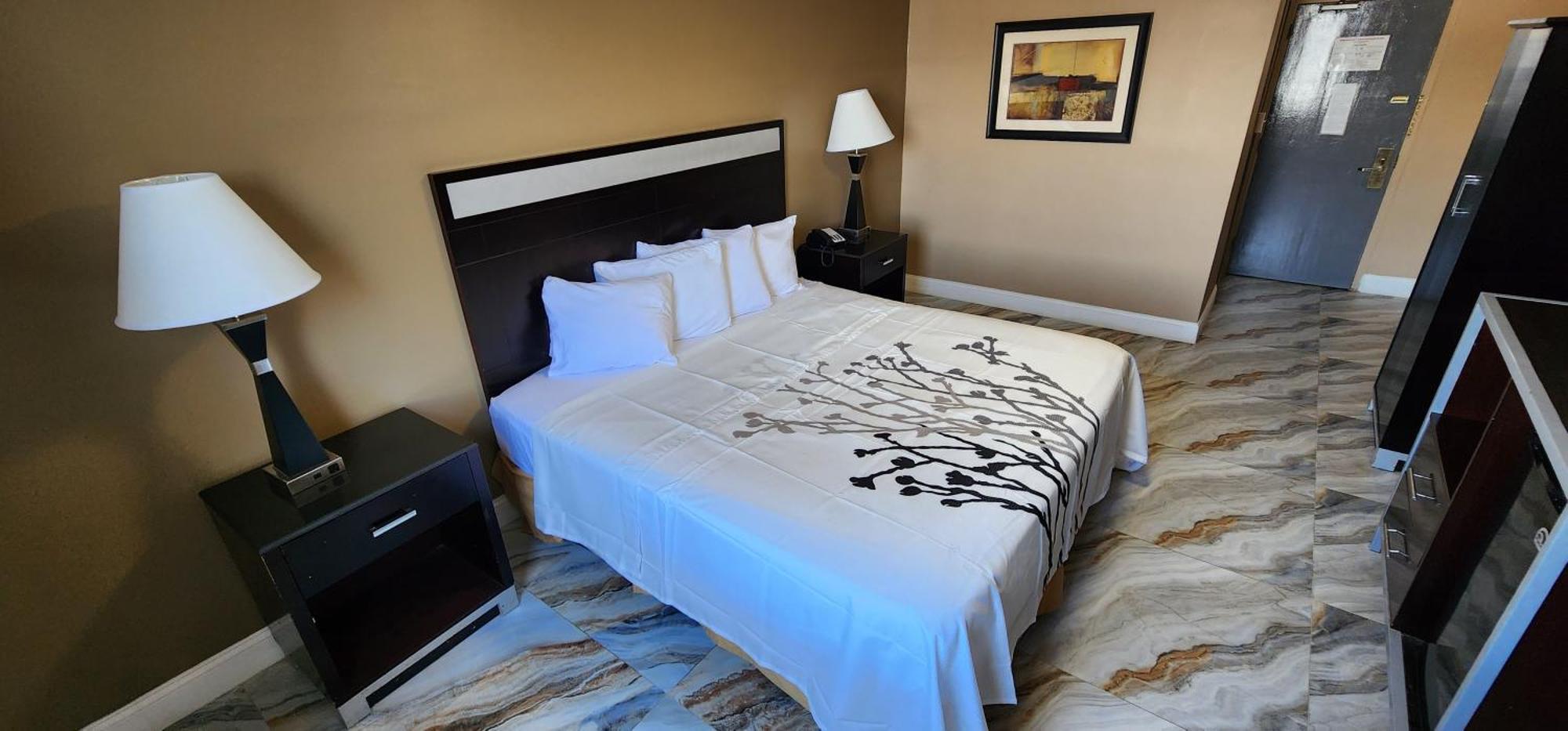 Town House Inn And Suites Elmwood Park Екстериор снимка
