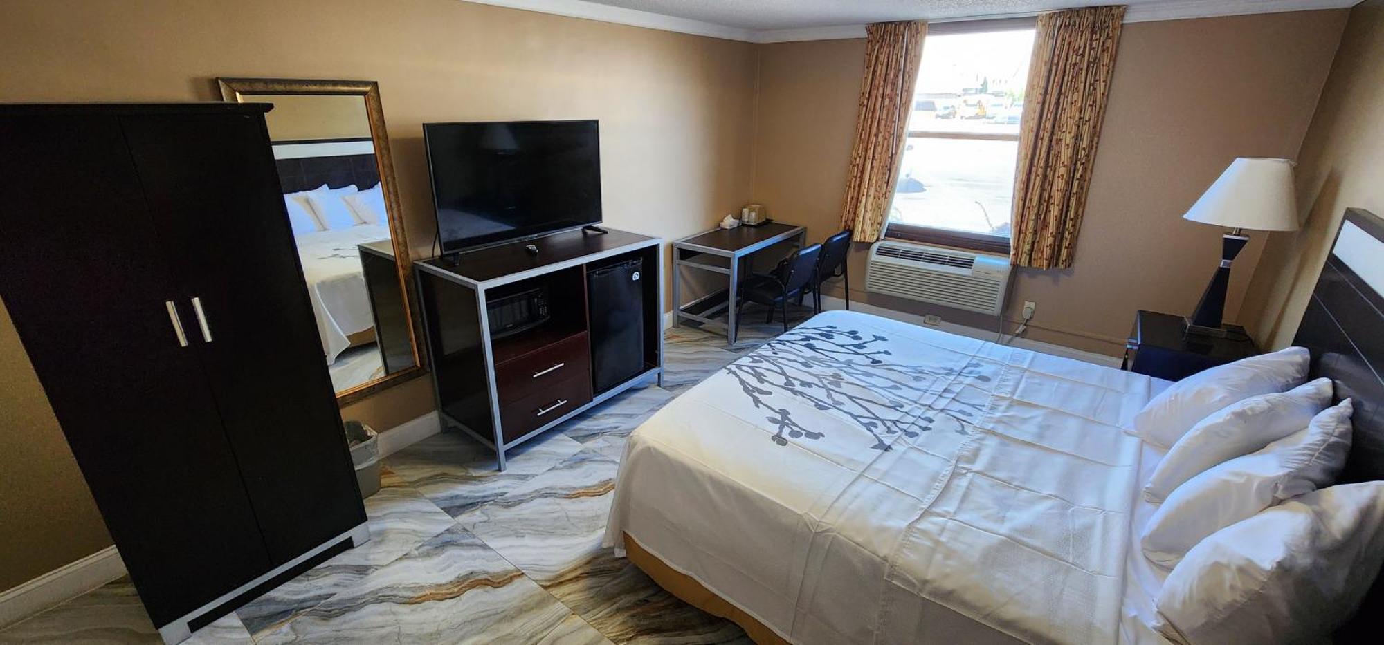 Town House Inn And Suites Elmwood Park Екстериор снимка
