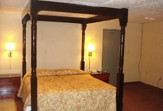 Town House Inn And Suites Elmwood Park Екстериор снимка